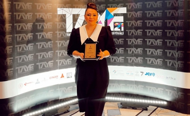 Özlem Arslan Kart bir ödülün daha sahibi oldu