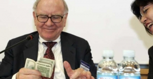 Warren Buffet o hisseden 120 Milyar Dolar kazandı